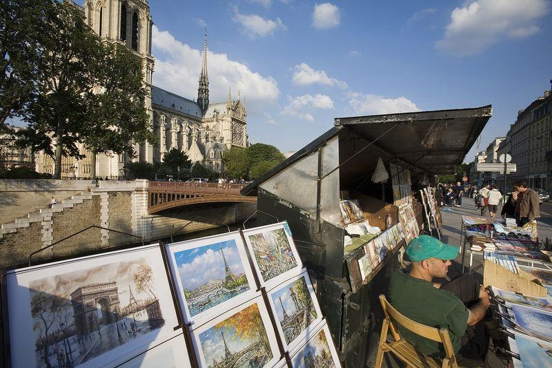 Seine bookstalls — Paris, France
